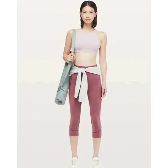 Lululemon In Movement Crop Pants Women’s Size 6 Misty Merlot‎ 19" Activewear - Picture 1 of 9